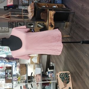 LULAROE med t-shirt, NWOT ar